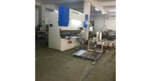 數(shù)控折彎機(jī)